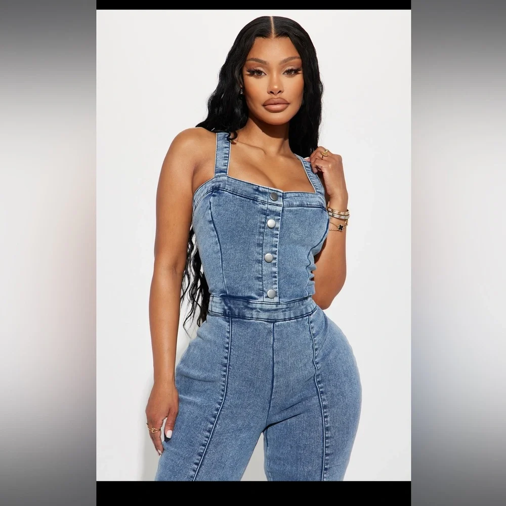 FashionNova Denim Overall Jumpsuit - Picture 2 of 3
